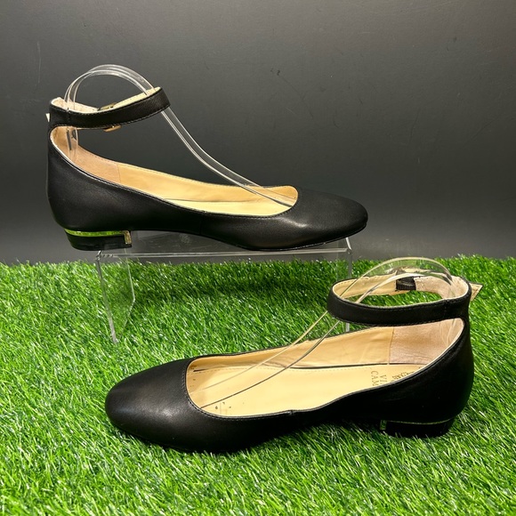 Vince Camuto Attera Flats Women's Size 8 M Black Leather Slip On Ankle Strap - Picture 2 of 8